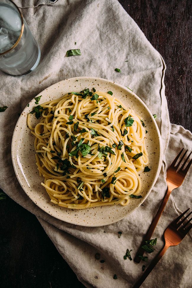 Hvitløk- og urtepasta